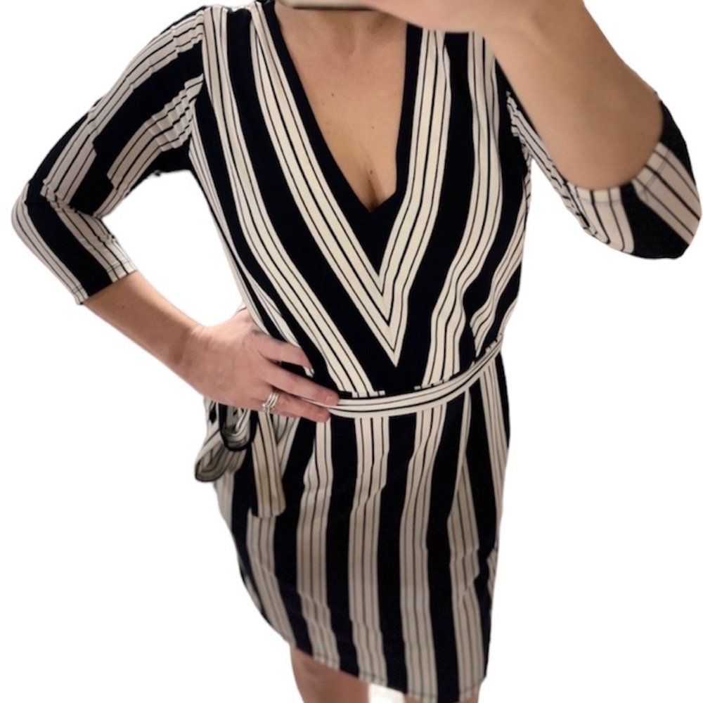 NWT H&M black and white striped dress with detachable belt size small